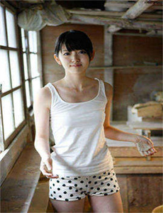 早已女露依
